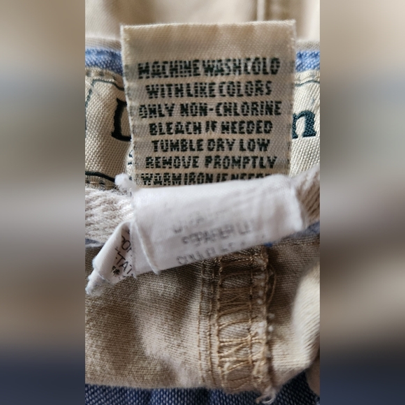 L.L. Bean Shorts Mens Size 33 Beige Standard Fit Chino Flat Front Hiking - Picture 4 of 13